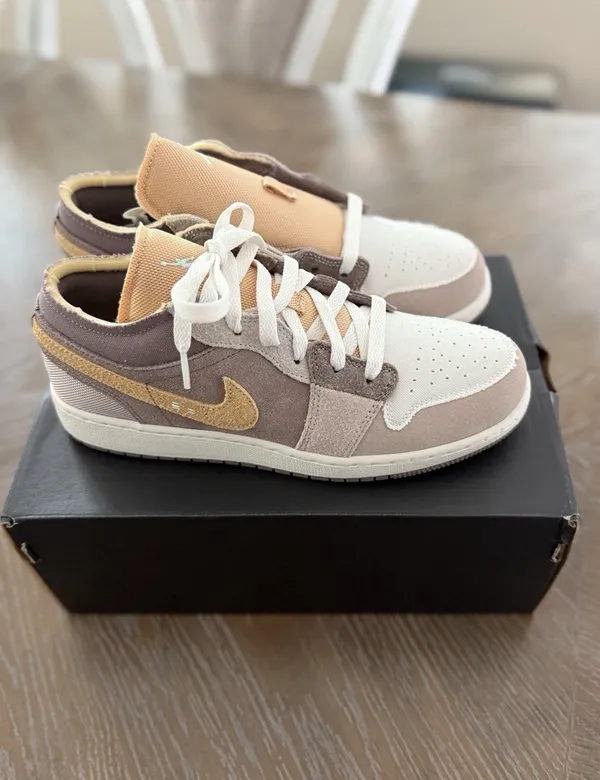 Nike Size 6.5Y- Womens 8 Jordan 1 Low SE Craft Inside Out DZ4465 200 - Image 2