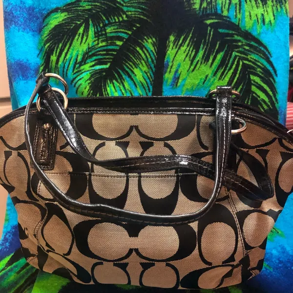 Coach signature pocket tote purse handbag 👜 - Image 4