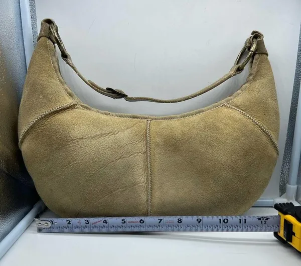 UGG AUSTRALIA sheep skin hobo bag - Image 11