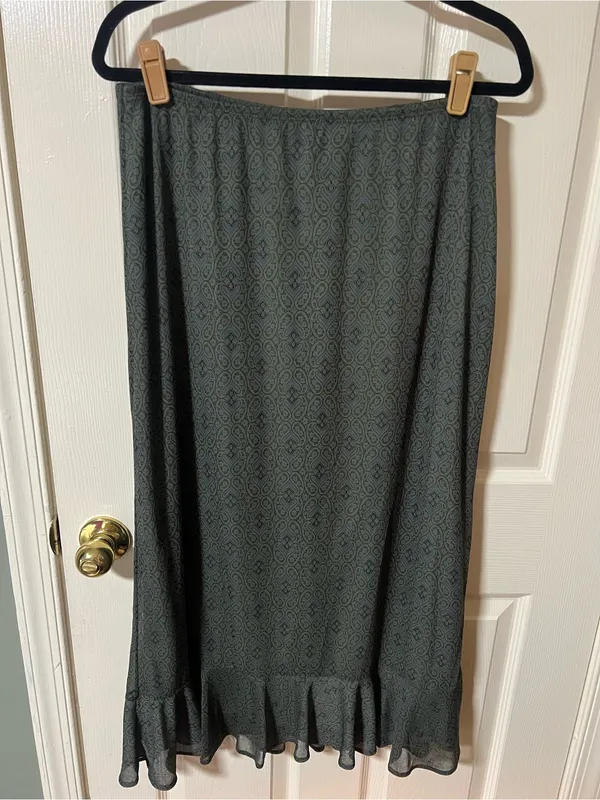 Loft Fairycore Whimsy Green Paisley Maxi Skirt Size Medium - Image 2