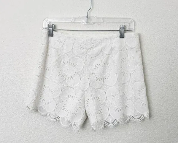[Trina Turk] Cece White Lace Eyelet Scalloped Hem Mid Rise Shorts Bridal Size 4 - Image 3