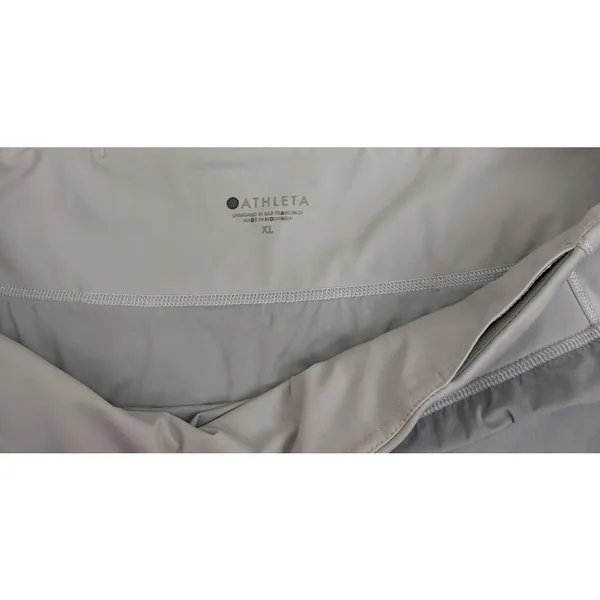 Athleta Activewear Gray White Athletic Gym Running Shorts Size Medium - Image 4