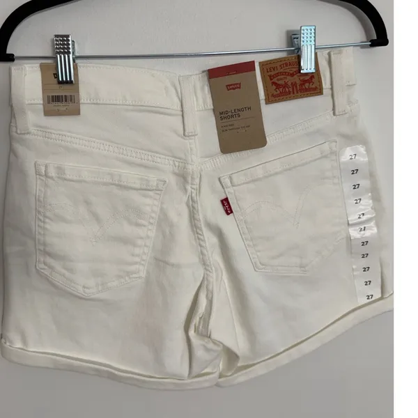 Levi's Mid Length‎ shorts NWT size 27 - Image 2