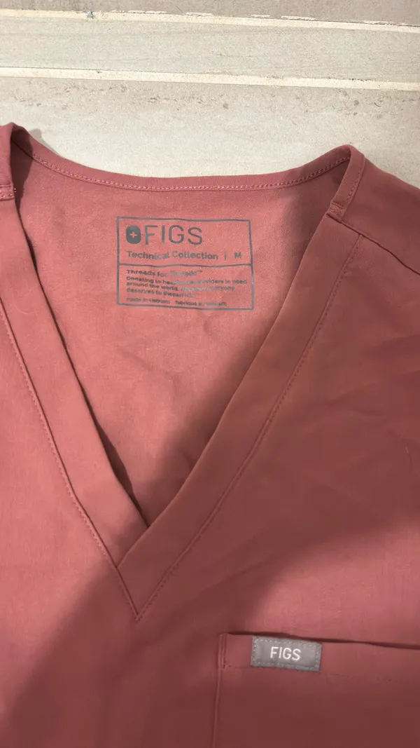 FIGS Scrubs Set - Image 2