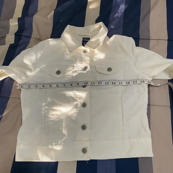 GAP Women's Cream Jean Jacket - Image 6
