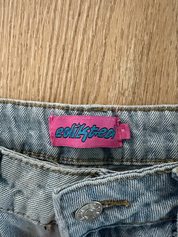 Low Rise Jeans - Image 4