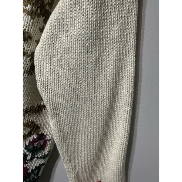 Vintage Floral Sweater Womens Medium Roses Vneck Cottage Core Teacher Heavy Knit - Image 4