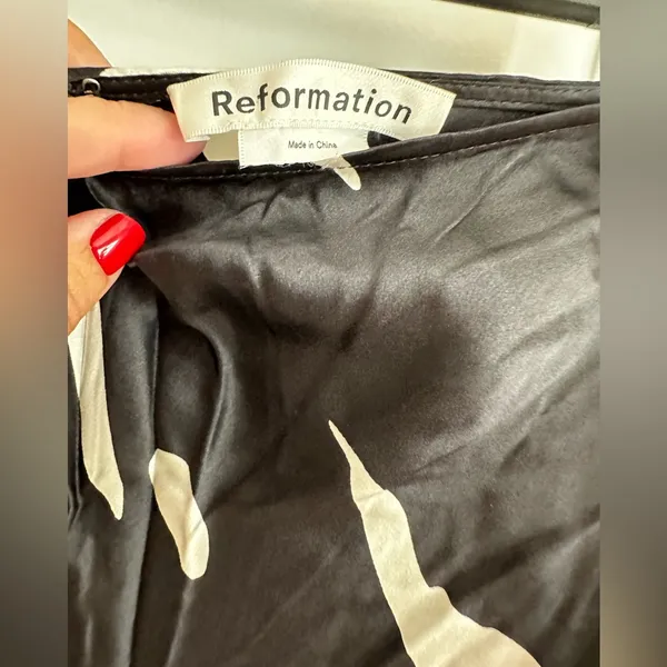 Reformation Pratt Silk Skirt in‎ Black and Cream Print NWT 4 - Image 8