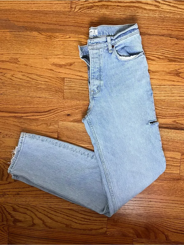 Abercrombie The Dad Light Wash High-Rise Straight Jeans - Cutout Detail - Image 4