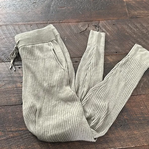 Catalina Knit Sweater Joggers - Image 4