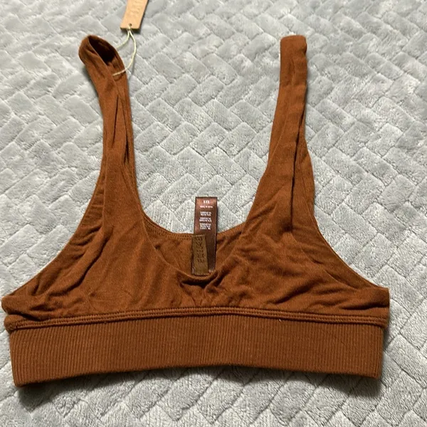 SKIMS Scoop Neck Bralette XXS - Image 4