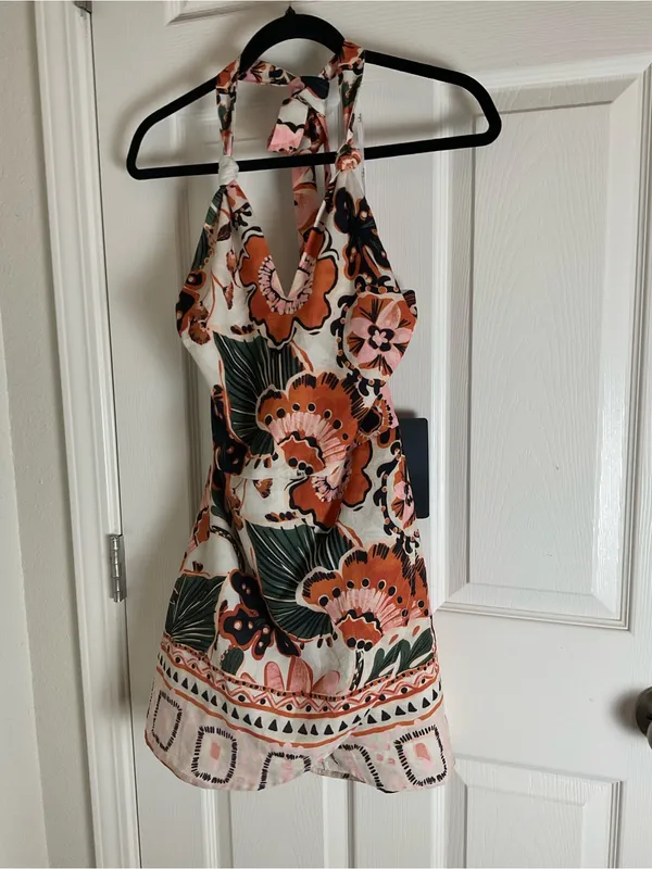 NWT Lulus Boho Tropical Floral Halter Mini Dress Size Medium - Image 2