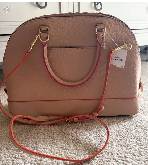 Coach Sierra Leather Domed Bag with Strap - Image 3