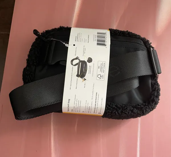 Lole fleece belt bag - Image 2