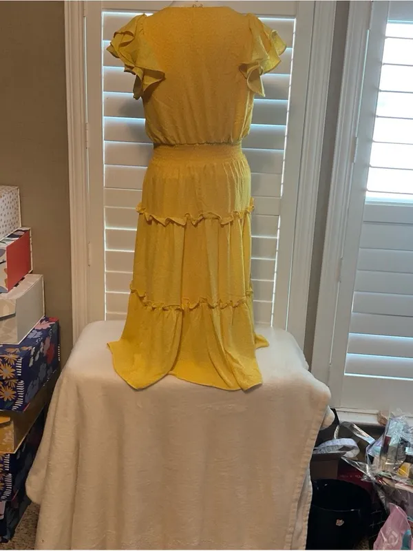Jessica Simpson Yellow Tiered Ruffle Midi Dress - Image 4