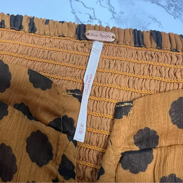 Free‎ People Parker Top smocked printed crop top Sz M - Image 10