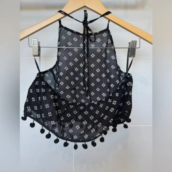 Forever 21 Black Pom Pom Trim Crop Top‎ | Size Medium - Image 4