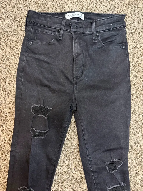 Abercrombie & Fitch High Rise Super Skinny Denim - Image 4