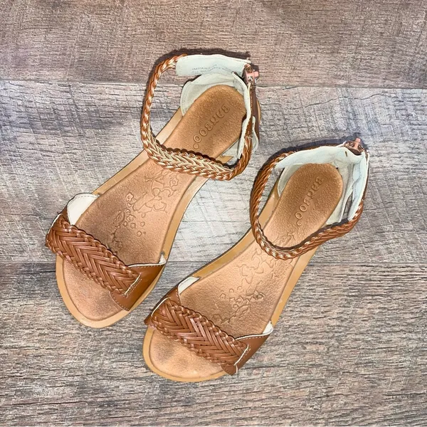 ModCloth Bamboo Sandals - Image 4