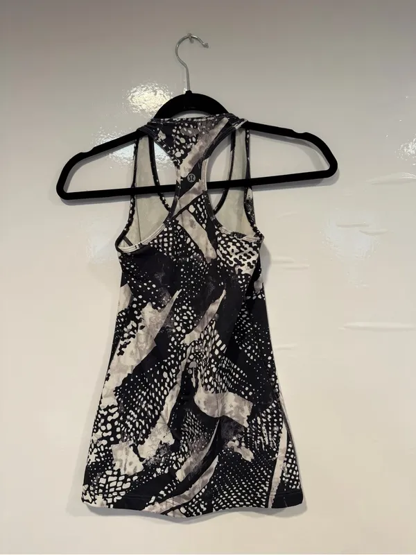Black & White Patterned Lululemon Cool Racerback Tank Top‎ - Image 4