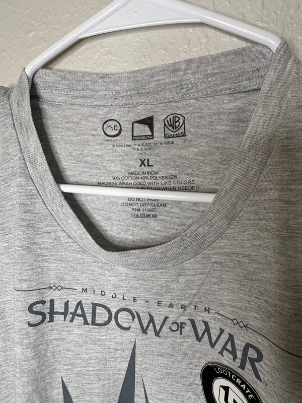 Middle-Earth: Shadow of War Graphic T-Shirt – LootCrate Exclusive (Size XL) - Image 2