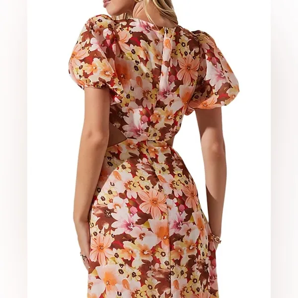 ASTR Jennell Summer Boho Maxi Dress Wedding Guest Vacation in Brown Red Floral - Image 4