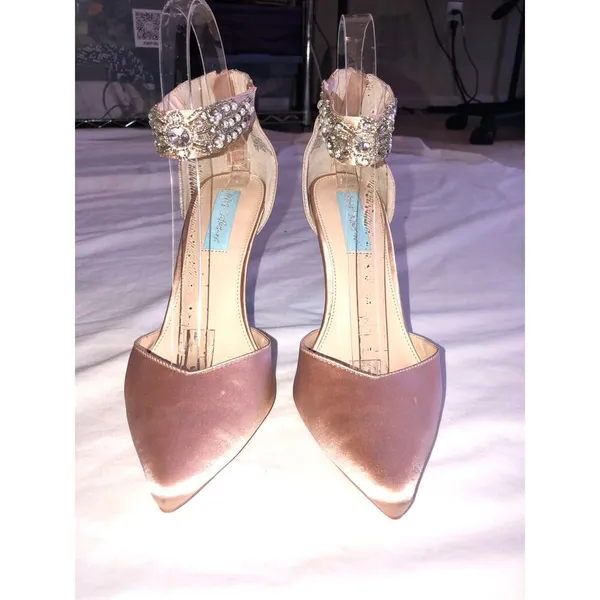 Betsey Johnson Kali Pump Size 8.5 Nude Satin Crystal Beads Fairy Evening Wedding - Image 5
