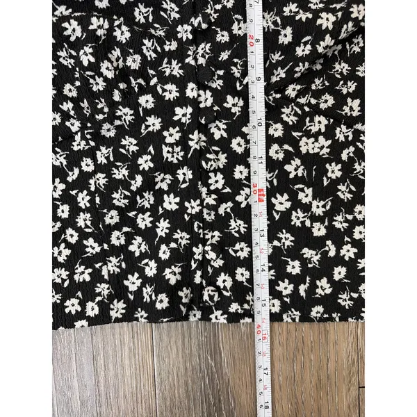 Free People Black White Floral Puff Sleeve Crop Top Womens Small Cottagecore - Image 3