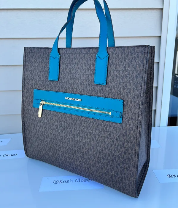 MK Kenly Large Logo Tote Bag - Lagoon - Image 4