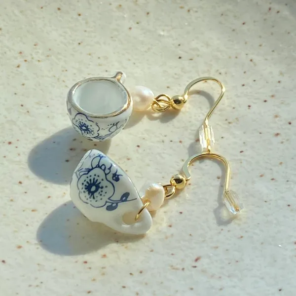 Handmade porcelain tea cup & freshwater pearls unique fun fairy antique style dangle earrings🫖🍃🌀 - Image 5