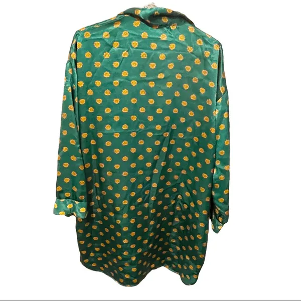 Victorias Secret Gold Label Large Green Button Front Pajama Bed Shirt‎ Crest - Image 4