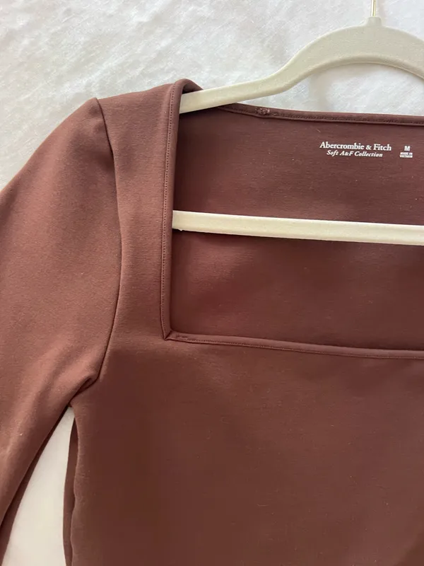 Abercrombie & Fitch silky smooth brown long sleeve top - Image 3