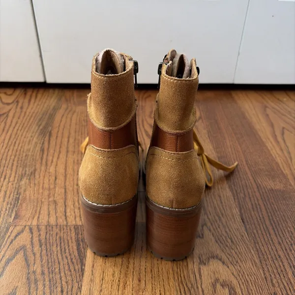 FRYE AND CO RAYNER GENUINE LEATHER & SUEDE LUG SOLE BOOTS WITH 3.5” HEELS Sz 7.5 - Image 4