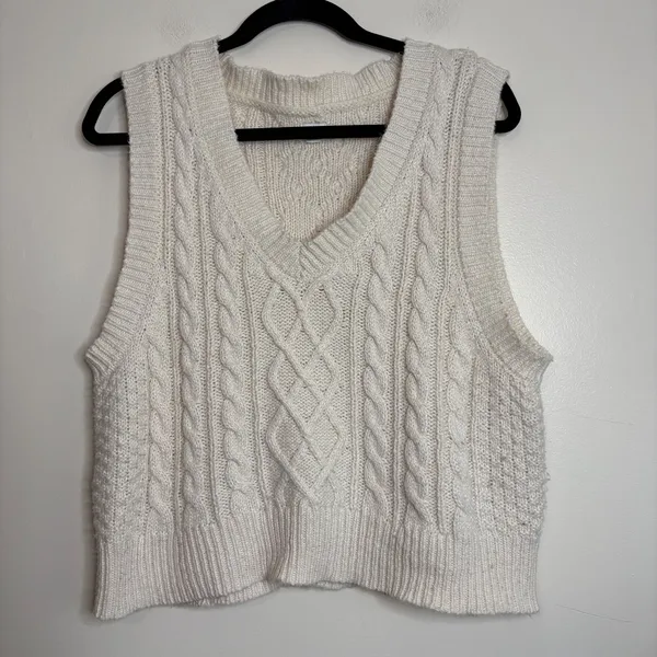 Aerie Cable Knit V Neck Sweater Vest Cream oversized Size‎ L - Image 2