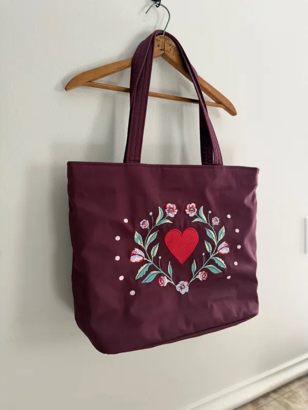 Vera Bradley Imperial Hearts Red Tote Embroidered Floral Vines Damask Cottage - Image 2