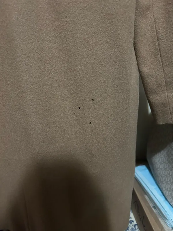 Uniqlo Woman Wool Coat Size Small - Image 5
