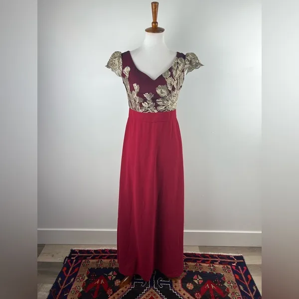 Mango Suit Burgundy Gold Embroidered Evening Gown Fits Medium - Image 10