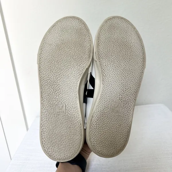Veja Esplar Sneakers in Black & White - Image 6