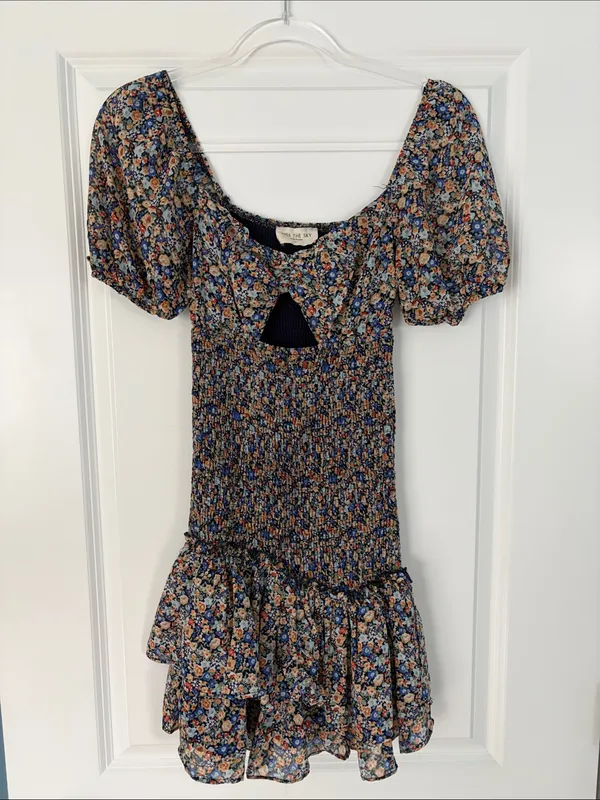 Kiss the Sky Urban Outfitters Smocked Puff Short Sleeve Floral Mini Dress XS - Image 2
