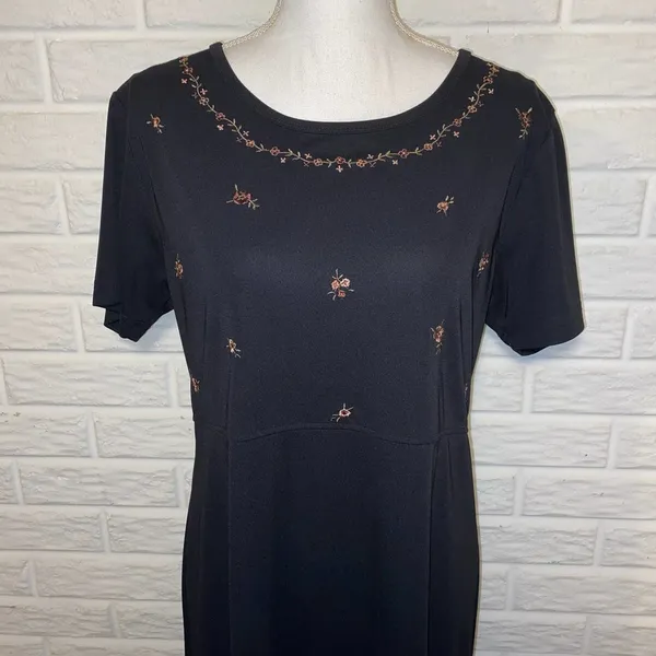 Vintage 90s Y2K Babydoll Empire Waist Floral Embroidered Maxi Dress, Size Medium - Image 2