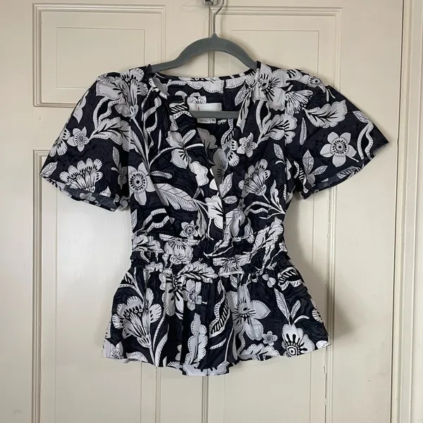 Anthropologie The Somerset FLATTERING Blouse Dark Floral Gray & Black, Size XXS - Image 8