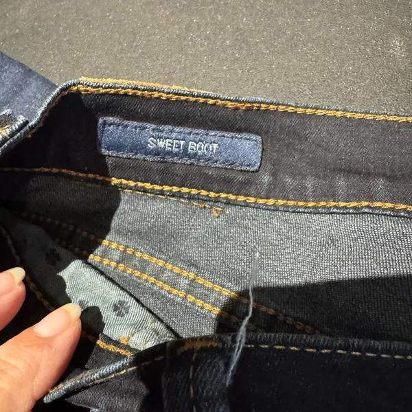Lucky Brand ☘️☘️ Dark Wash Women's Straight Leg Jeans - Image 4