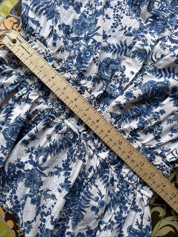 Anthropologie White Blouse with Blue Floral Print and Smocked Waist Sz: L - Image 4