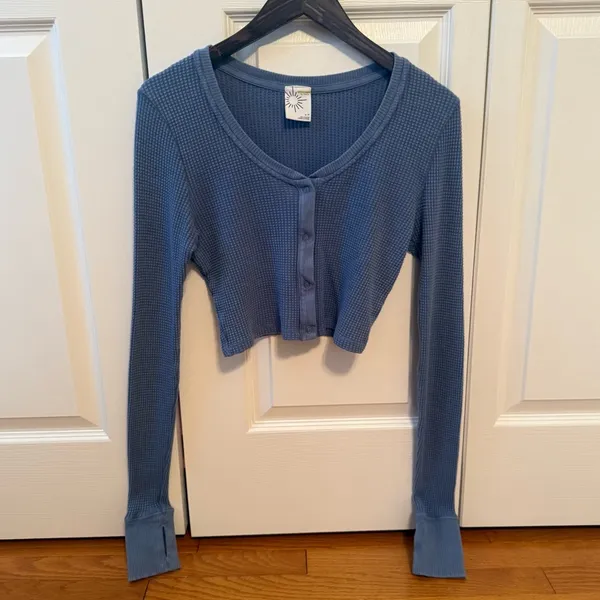 Aerie Offline Cropped Waffle Knit Scoop Neck Snap Up Cardigan - Image 2