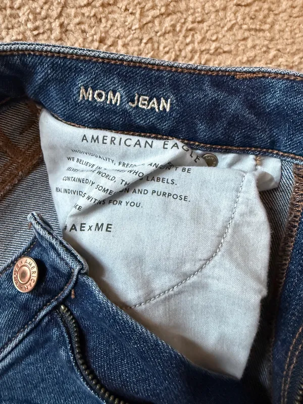 American Eagle Mom Jean - Image 6