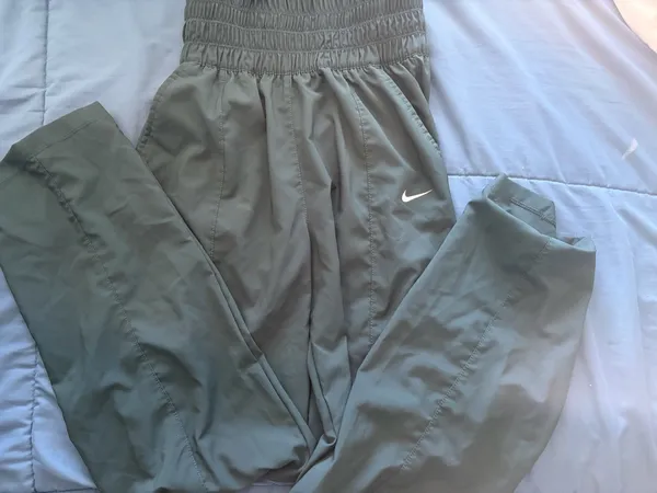 Nike Dri Fit Women's Dark Green Ultra High Waisted Pants - Image 2