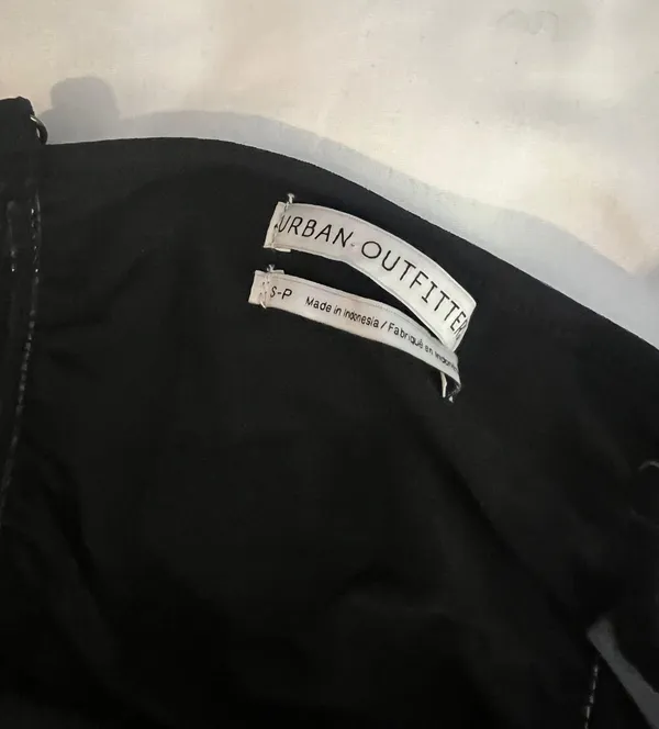 Urban Outfitters Crop top - Image 3