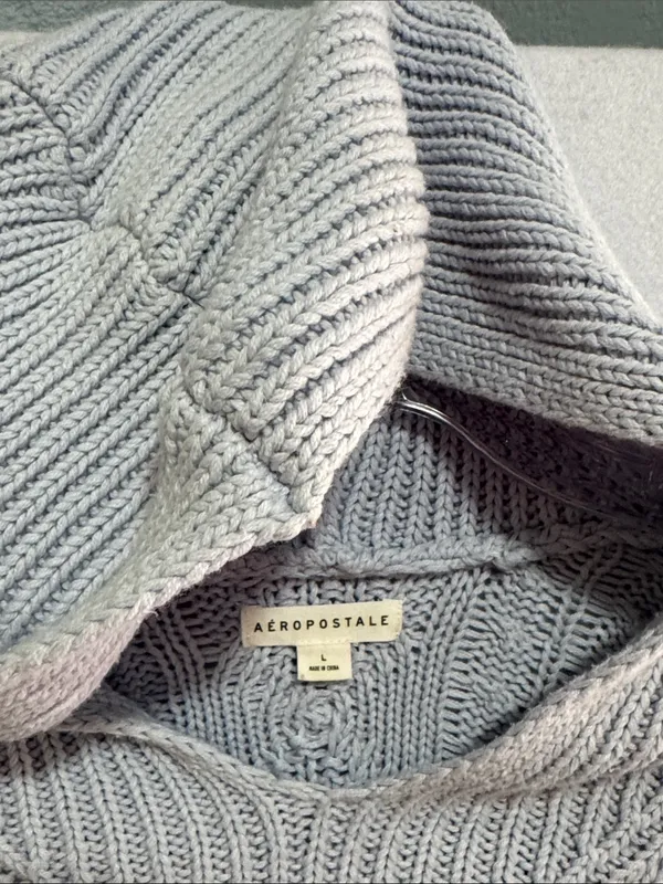 Aeropostale Y2K Light Gray Cable Knit Cropped Hooded Sweater - Image 3
