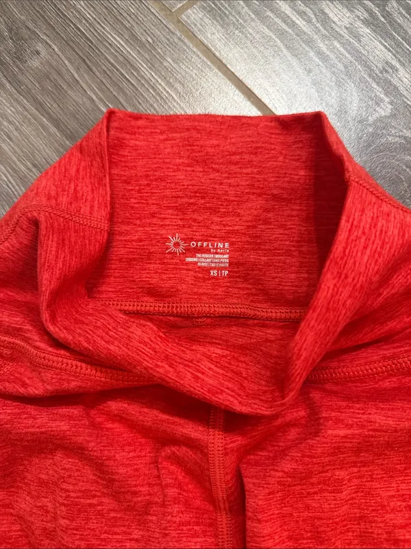Aerie Offline High-Rise heathered Red cropped Performance Leggings XS cropped - Image 2