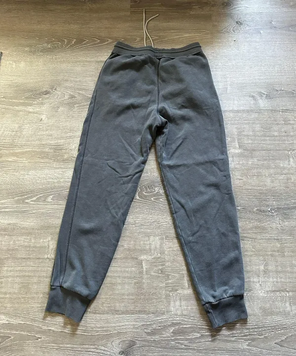 Universal Threads Grey Sweatpants - Image 2